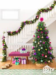 A Christmas Themed Entryway From Hgtv Magazine Holiday Decor Country Christmas Decorations Christmas Tree Images