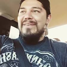 Derek Fresquez's Instagram, Twitter & Facebook