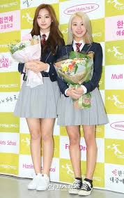 Press 190212 Twice S Tzuyu Chaeyoung Hanlim Multi Art School Graduation Ceremony Twice Art School South Korean Girls Girl