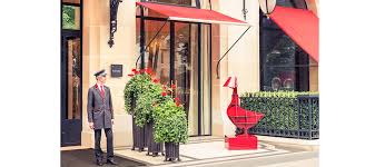 Used as a palace, fortress, and prison.but its most famous prison use was during the french revo. Marine Leroux Interview De La Concierge Du Plaza Athenee