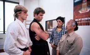 Fondly remembered by many kids the karate kid is a testimony to the sizzling relationship between ralph macchio who plays the kid and pat morita who plays his mentor. Cineclub Filmkritik Karate Kid