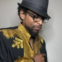 Mary Caviness's Instagram, Twitter & Facebook