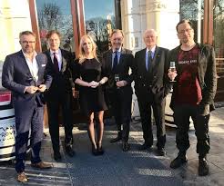 Fractievoorzitter lillian marijnissen over hoe nu verder. Wnl Gemist Kijk Hier Hoe Sp Leider Lilian Marijnissen En ÙÙŠØ³Ø¨ÙˆÙƒ