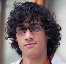 Just like locks in any other hues, the black hair can be fashionable as long as you pick out a right hairstyle that can show off the beauty of black hair. Curly Long Hair Tumblr