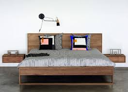 Questo letto composto da una testata a forma di onde, letto basso stile albergo. Testata Del Letto Conviene Il Fai Da Te O Acquistarla News Gabetti
