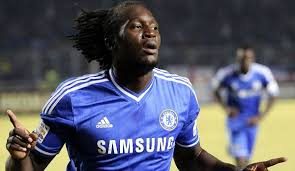 Lebt romelu lukaku alleine, hat er eine freundin / frau? 2jfu L8ipye1ym