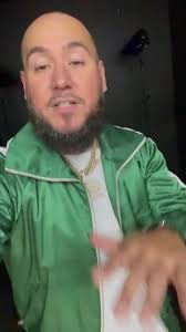 It's Getting Hectik every Wednesday's 8:30pm. This week we have industry  talks with @bnigggg. Tune in & ask your questions. Www.235radio.com  @235radio ..... @zekethedj them glasses @cmaxwellphotography got still  ain't it 😂 |