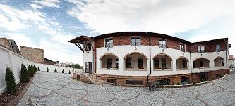 4 camere duble in regim single si 4 camere. 20 De Pensiuni Si Hoteluri Frumoase Din Alba Iulia Viziteaza Alba Iulia