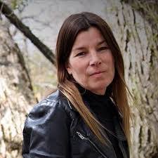 Julie Lessard's Instagram, Twitter & Facebook