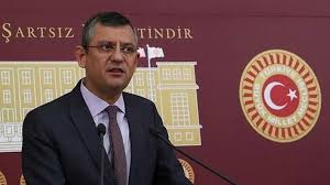 Özgür özel'in eşi ve çocukları : Chp Li Ozgur Ozel In Skandal Aciklamalarina Ak Parti Den Sert Tepki Bu 28 Subat Kafasidir