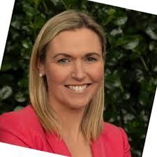 Kim Dirks's Instagram, Twitter & Facebook