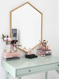 Accessorize Your Accessories With This To Die For Beauty Vanity Setup Coffee Table Geometric Mirror Makeup Organization Envy Ucuz Ev Dekorasyonu Makyaj Ve Yatak Odasi Ic Tasarimi
