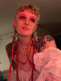 Ella Deane (@ella.f.r.deane)