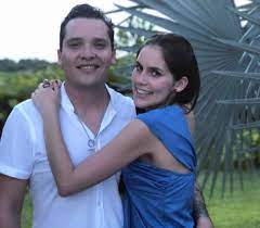 Para su pequeña boda, linda palma lució un vestido principal y otro para la fiesta con sus allegados, al que le robó protagonismo el primero. Linda Palma Le Dijo Al Novio Que Terminaran Por Su Enfermedad