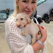 We're back together after a 2 week vacation. I'm soooo happy to snuggle  with my fur baby 💜💜