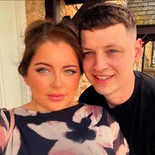 So, from Sunday we have a brand new reduced menu ..... And we were  wondering... would there be any interest if we offered our own version of  'munchie boxes' ? We will