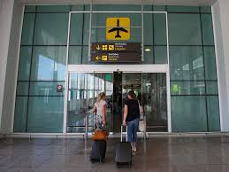 If you analyze the data you will see that people who travel on actual holiday save the most. Worst And Best Days To Travel Over Thanksgiving