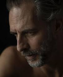 56岁传奇男模Ben Shaul 再度当爹！_手机新浪网