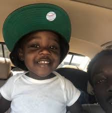 Sharon Roseberry's Instagram, Twitter & Facebook