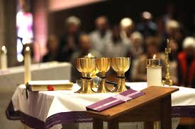 The pandemic is officially over, but will Communion chalices make a  comeback at Mass? - OSV News