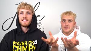 From left, one paul twin, tana mongeau, the other paul twin. Jake Logan Paul Explain Why They Want Kids In 2020 Dexerto