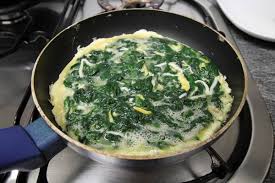 La espinaca combina bien con pastas, leguminosas, arroz, huevo, queso y ensaladas; Tortilla De Espinacas Receta De Sergio