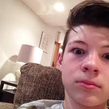 Archie Edwards (@ArchieEdwards02)