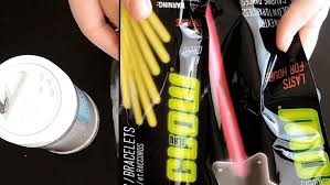 Diy Windlicht Deko Aus Weckglaser Diy Glitzerglaser Marmeladenglaser Diy Ideen Leuchtende Deko Dekorative Laternen Badekugeln Selber Machen Und Schone Geschenke