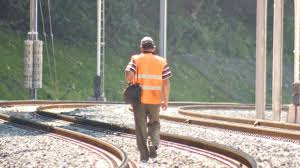 După ce a fost respins de președintele țării și trimis la reexaminare în luna iunie, statutul personalului feroviar a trecut astăzi, 11.09.2019, de comisiile de muncă și transporturi din senat, reexaminarea acestuia fiind respinsă. VeÈ™ti Bune Pentru AceÈ™ti AngajaÈ›i Vor Avea O Zi LiberÄƒ In Plus Incepand Cu 2020 Stiri Mondene