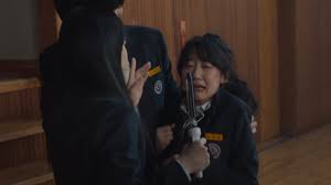 黑暗榮耀》「電棒捲燙人」是真的！17年前真實欺凌事件