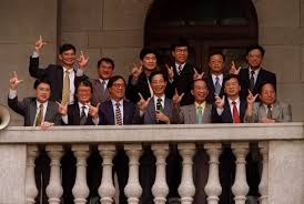 政whats噏：工會炮轟羅致光 智商高能力低按理應該失業 on.cc 東網 更新於 2020年04月02日12:27 • 發布於 2020年04月02日12:27 • on.cc 東網 有議員斥羅致光一直搬龍門，推出的支援業界措施不切實際。. çœ¾æ–°èž ç¾…è‡´å…‰æœ‰iqç„¡pq