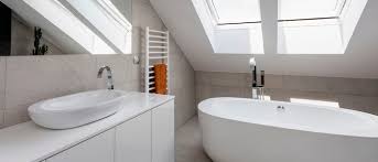 Gallery kleines bad mit schräge sinnvoll gestalten. Wellness Oase Kleines Schmales Bad Unter Dachschrage Thebetterdays
