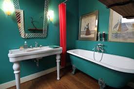 If you're hoping to give your bathroom a new look, refinishing your bathtub can be a less expensive alternative to replacing it if you don't like the color or it's simply. How To Paint A Bathtub