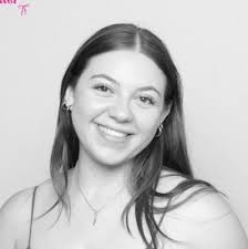 I am happy to share that I have graduated with distinction from the  University of Guelph Humber! I have achieved a Bachelor of Applied Science  degree in Early Childhood Studies as well