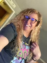 Danielle Gillison (@daniellegillison)