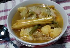 Entri kali ini, kami ingin kongsikan resipi tomyam sayur thai perkongsian daripada cikgu afy al habibi di. Resepi Tomyam Putih Airtangan Suamiku