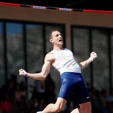 The 2012 olympic pole vault champion, renaud lavillenie took the sport to new heights in eclipsing sergei bubka's longstanding world record with a. Deux Jours Apres La Naissance De Sa Fille Renaud Lavillenie A Conserve Son Titre De Champion De France L Equipe