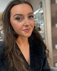 I mean.. how beautiful is Leah all ready for her Christmas night out? 😍  #makeupaddict #makeupartist #makeuptutorial #makeupideas #makeupoftheday  #makeuplife