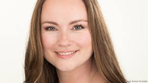 Erin Roche's Instagram, Twitter & Facebook