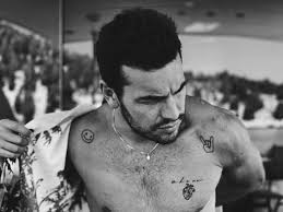 Mario casas ha pasado un fin de semana familiar en el que ha dedicado su tiempo a enseñarle a jugar a los bolos a su hermano daniel. Todas Las Novias De Mario Casas Antes De Blanca Suarez