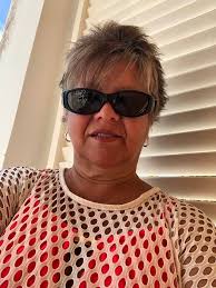 Short Hairstyles for Women over 50 with Low Maintenance