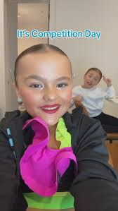 Cutting Contest age 11 and under!! Alani is our winner!!!! @fasfoot_dance  floor, @dewittflemingjr gift bag & a dance bag!!