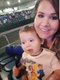 📷 PRE-SHOW SELFIE TIME! 📷 We love the joy in this pic 😊 Thanks for  sharing, Samantha! Feel free to show us your Wiggly snaps in the comments  below ⬇
