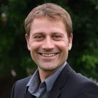 2100+ perfiles de «Theus»