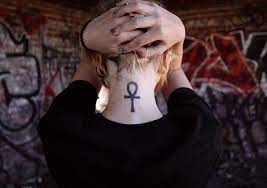 60 Awesome Neck Tattoos Cuded Neck Tattoos Women Girl Neck Tattoos Back Of Neck Tattoo