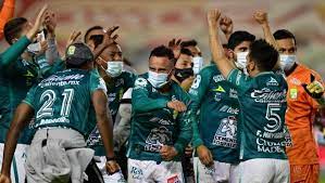 Campeón del futbol mexicano aquí se apuesta la vida y se respeta al que gana. 2 0 El Club Leon Campeon De Mexico