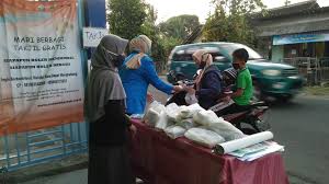 Maybe you would like to learn more about one of these? Smk Muh Berbah Berbagi Takjil Gratis Siapapun Boleh Mengambil Siapapun Boleh Mengisi