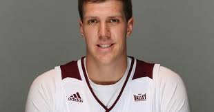 Newcomers to men's roster