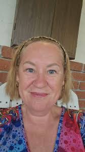 Lora Burt's Instagram, Twitter & Facebook