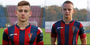 Kacper kozłowski (born 16 october 2003) is a polish footballer who plays as a centre midfield for polish club pogoń szczecin. Dwoch Portowcow W Birmingham Pogon Szczecin